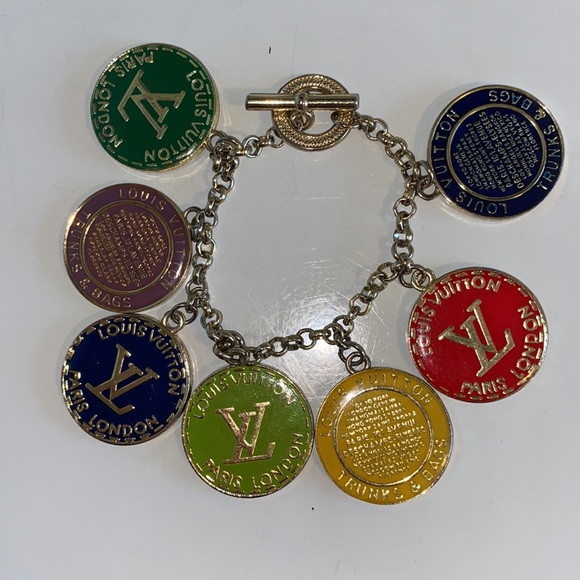 Louis Vuitton charm bracelet - Picture 2 of 11